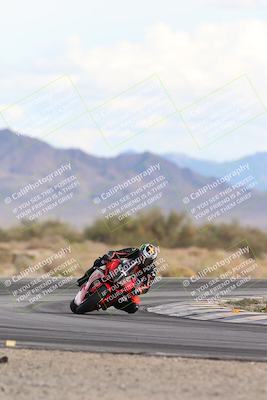 media/Nov-16-2025-Race Pace (Sun) [[8c5fa54630]]/Non Verified Riders (1st 20 Minutes)/5-Turn 15 (110pm)/